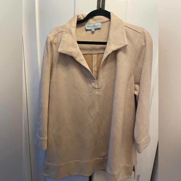 Tuckernuck Tops - Tuckernuck Bone Suede Margot Top XXL
